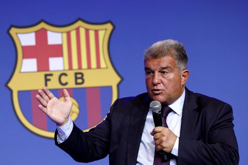Barcelona hứng chịu 'cuộc tấn công' dữ dội nhất lịch sử