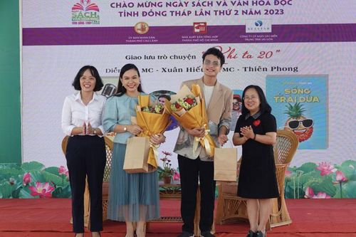 Giao lưu 'Khi ta 20' - lan tỏa yêu thương, năng lượng tích cực đến giới trẻ