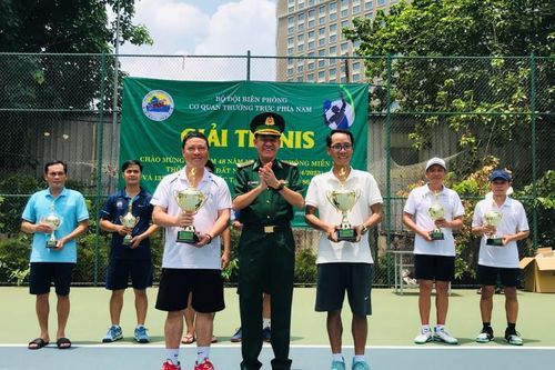 Giao lưu tennis chào mừng các ngày lễ lớn của đất nước