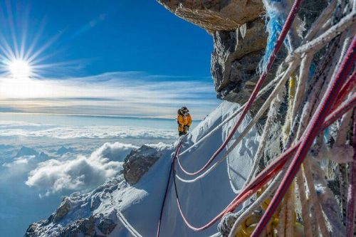 Số vận động viên là nữ tham gia chinh phục đỉnh Everest tăng kỷ lục
