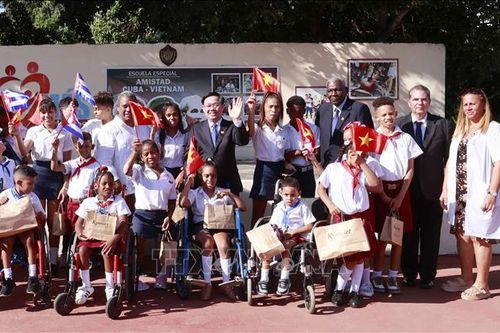 Chủ tịch Quốc hội thăm Trường phổ thông đặc biệt hữu nghị Cuba - Việt Nam