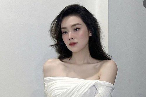 'Tiểu thư RMIT' mê kiểu đồ tôn body mặc '1000 lần không chán'