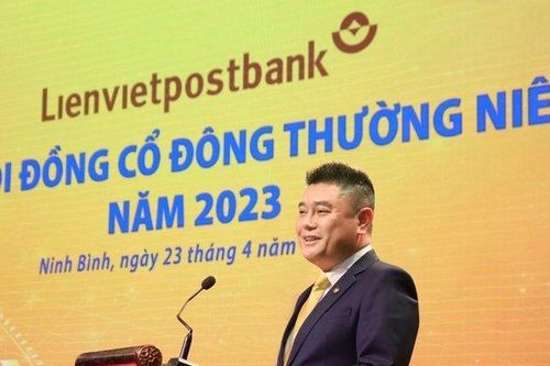 LienVietPostBank nâng 'room' ngoại lên 15,5%, đổi tên thành LPBank