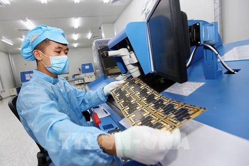 Tìm lối thoát cho doanh nghiệp - Bài 1: Hướng nào giúp doanh nghiệp vượt khó?