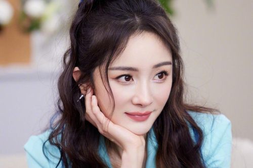 Bất chấp dư luận, Dương Mịch công khai hẹn hò với sao nam kém 9 tuổi