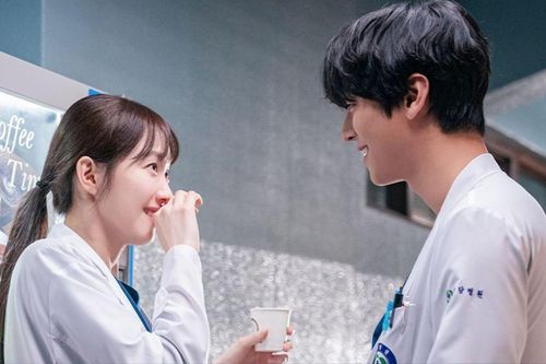 Người Thầy Y Đức 3: Netizen tiếc hùi hụi vì sự vắng mặt của nhân vật thú vị này