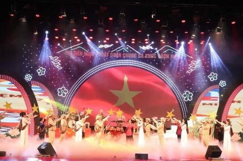 Lào Cai đoạt giải Vàng toàn đoàn Hội diễn Nghệ thuật quần chúng ca khúc cách mạng năm 2023