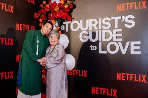 Ra mắt phim 'A Tourist's Guide To Love' của Netflix: Dàn sao lộng lẫy trên thảm đỏ