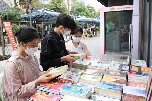 Văn học trẻ: Sức vươn đầy triển vọng