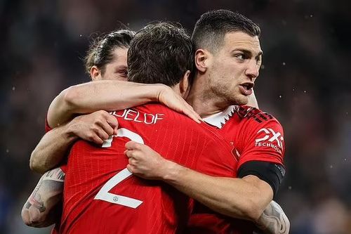 MU nghẹt thở vào chung kết FA Cup gặp Man City