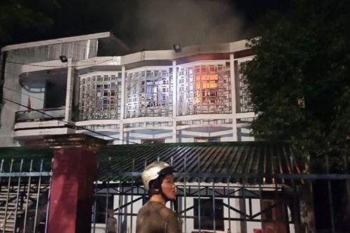 Quảng Ngãi: Cháy lớn ở trụ sở Phòng Giáo dục - Đào tạo huyện Trà Bồng