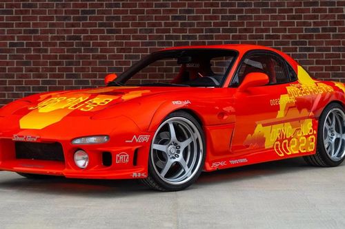 Xe thể thao Mazda RX-7 trong phim Fast & Furious được bán đấu giá