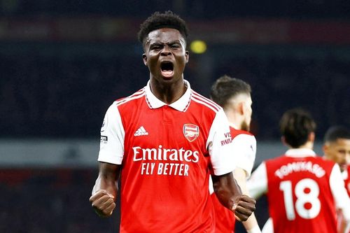 Neville: Arsenal phải chơi như không còn gì để mất trước Man City