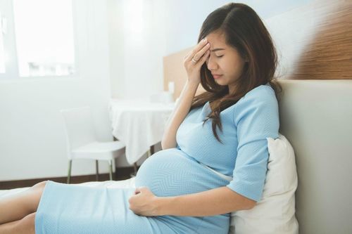 Cách đối phó với cơn buồn nôn lúc ốm nghén