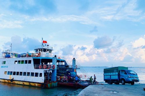 Hạn chế xe con và xe tải ra đảo Cát Bà dịp nghỉ lễ