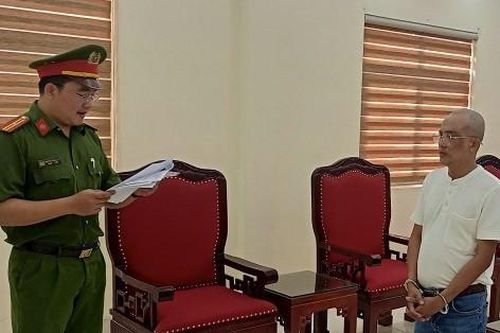 Giám đốc 3 công ty bất động sản bị bắt ở Nội Bài