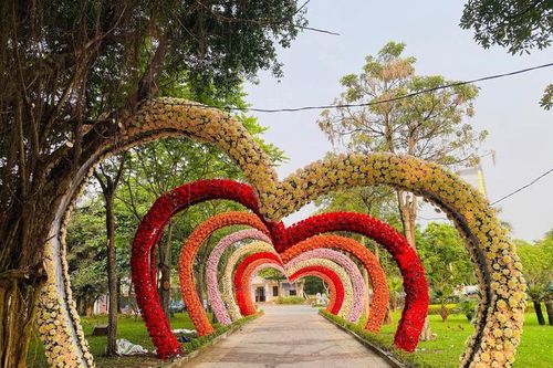Xuất hiện 'con đường tình yêu' tại công viên lớn nhất xứ Thanh