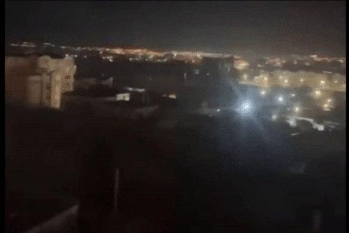 Khoảnh khắc xuồng tự sát gây nổ lớn tại vành đai quân cảng Nga ở Crimea