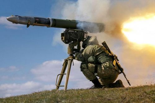 Kornet - vũ khí đáng sợ nhất của đội 'thợ săn xe tăng' Nga sắp đưa tới Ukraine