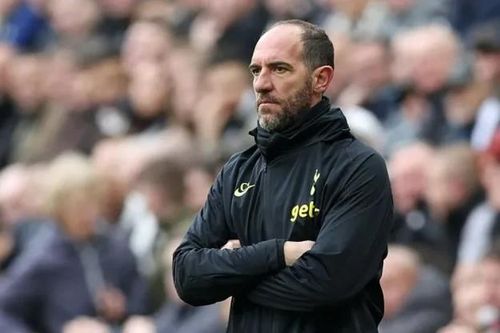 HLV tạm quyền Tottenham phản ứng thế nào sau thất bại kinh hoàng trước Newcastle?