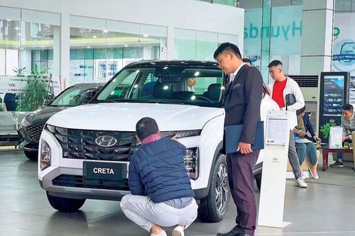 Thâm cung bí sử nghề bán ô tô: Phía sau sự hào nhoáng