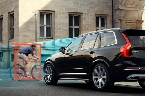 Khi công nghệ an toàn là thước đo giá trị của xe hơi