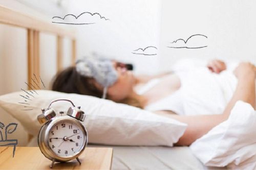 Ăn gì để ngủ sớm - dậy sớm?