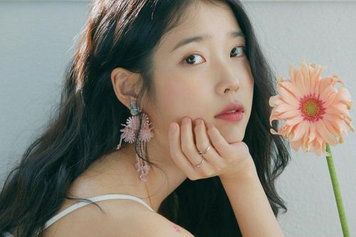 IU tiết lộ cực shock nghe tin Moobin qua đời, đau xót phải chứng kiến nhiều đồng nghiệp liên tục ra đi