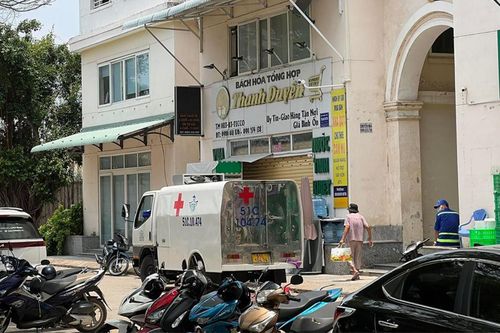 TP.HCM: Vợ tử vong trong căn hộ, chồng rơi từ tầng 15 chung cư nguy kịch