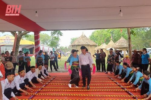 Trình diễn các di sản văn hóa phi vật thể tiêu biểu ở huyện Thọ Xuân