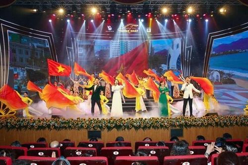 Hội Nhà báo Việt Nam tổ chức chương trình giao lưu nghệ thuật 'Ngày vui thống nhất'