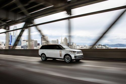 Jaguar Land Rover công bố kế hoạch sản xuất xe thuần điện trong những năm tới