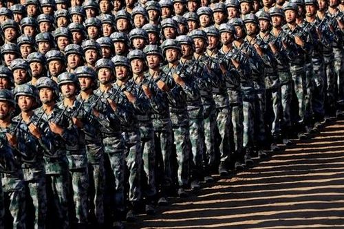 Chi tiêu quân sự toàn cầu tăng lên mức cao chưa từng có