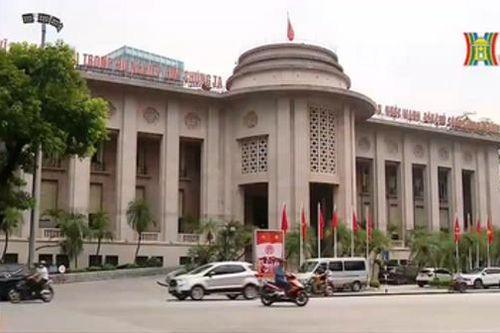 Tháo gỡ khó khăn cho khách hàng vay tiêu dùng