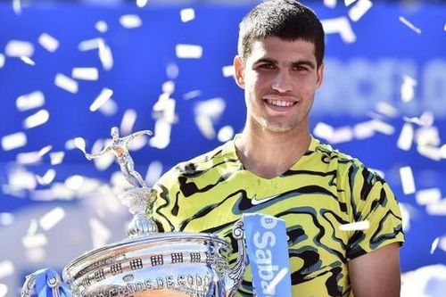 Carlos Alcaraz lần đầu tiên bảo vệ thành công chức vô địch