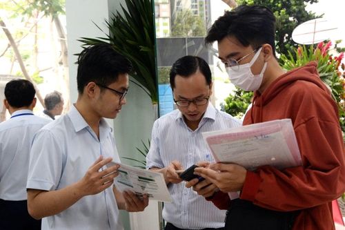 Đầu tàu kinh tế của cả nước: Khi cán bộ e sợ, cầu an