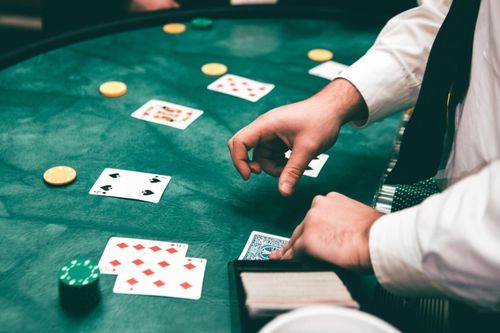 Ông ngoại bắt cóc cháu, đòi 72.500 USD để trả nợ cờ bạc ở Trung Quốc