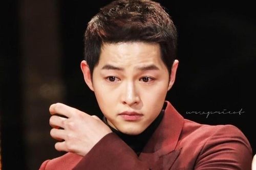 Phim của Song Joong Ki, Suzy 'đắp chiếu' và khủng hoảng ở điện ảnh Hàn