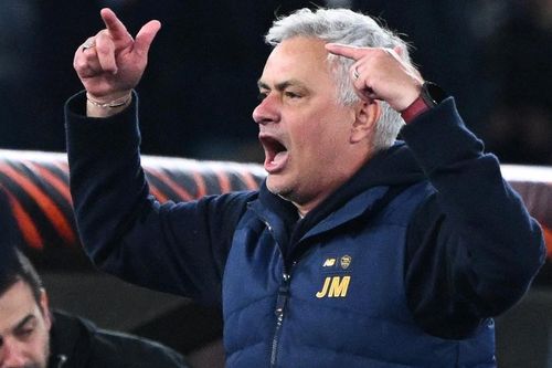 Mourinho có thể rời Roma