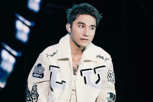 Sơn Tùng M-TP trở lại