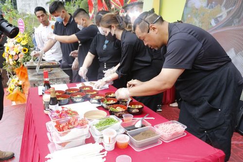 Nhiều đầu bếp nổi tiếng hội tụ tại Liên hoan ẩm thực đất Tổ