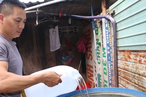 Gia Lai: Máy bơm bị hỏng, hơn 1.400 hộ dân 'khát' nước