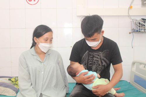 Kích hoạt báo động đỏ cứu sống sản phụ sinh con tại nhà