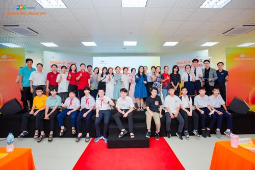 Sôi nổi Ngày hội học bổng THPT FPT Cần Thơ 2023