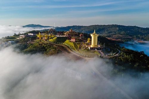 Tháp dát vàng ở Lâm Đồng có du lịch tâm linh nhưng không sinh hoạt tôn giáo