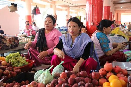 Khu chợ lạ nhất Ấn Độ: Đi khắp 5.000 quầy cũng không tìm ra một người đàn ông bán hàng