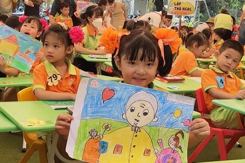 Hội thi 'Bé vẽ về quê hương đất nước'