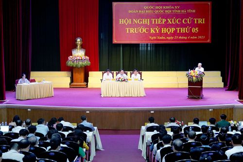 Quan tâm chế độ, chính sách đối với nhà giáo