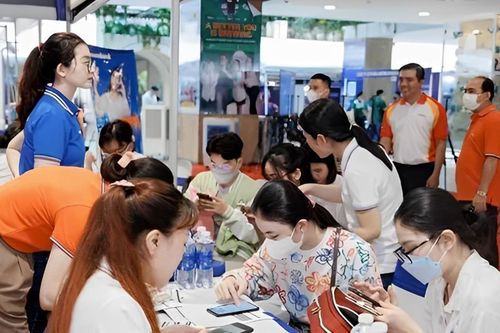 Dự báo TP HCM có nhu cầu tuyển 280.000 - 320.000 lao động năm 2023