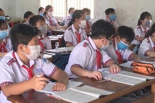 CDC Cần Thơ khuyến khích học sinh tham gia xét nghiệm COVID-19